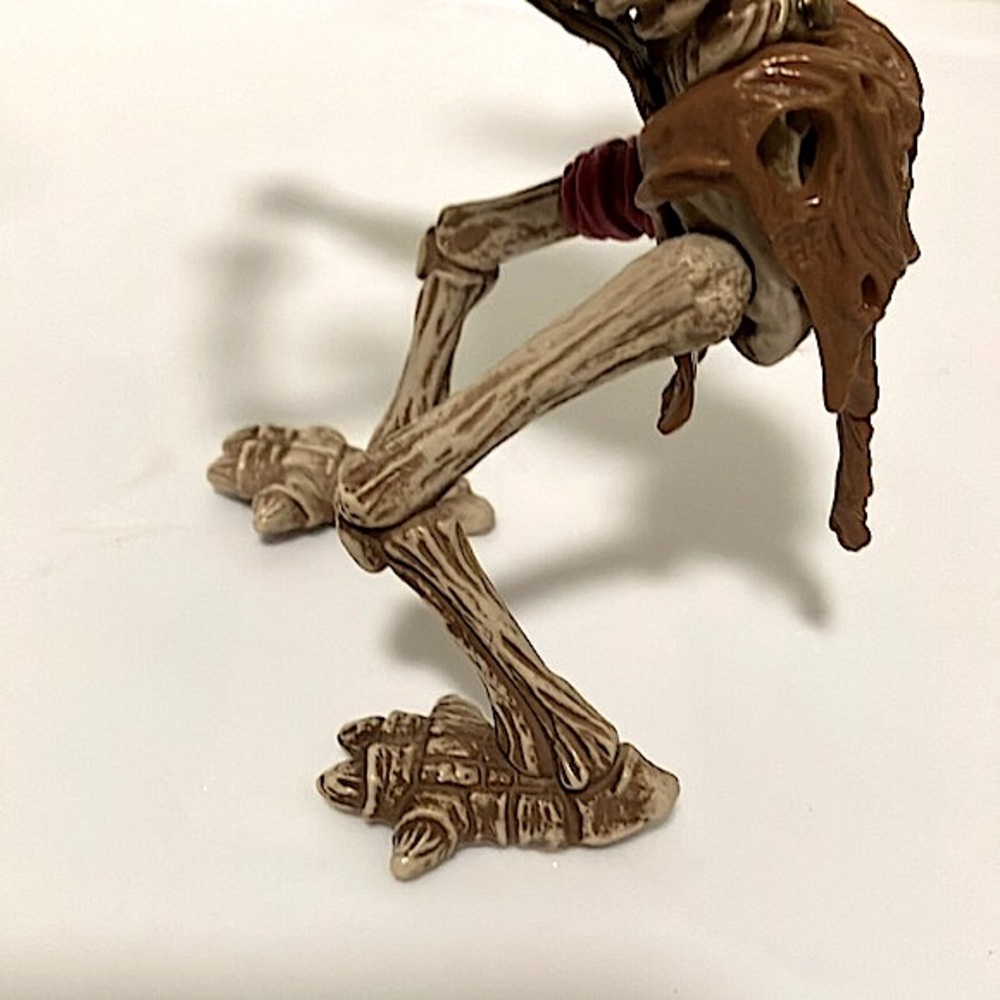 Playmate Toys Skeleton Warrior Aracula - Arachno Assassin of the Skeleton Legion - Picture 7 of 8